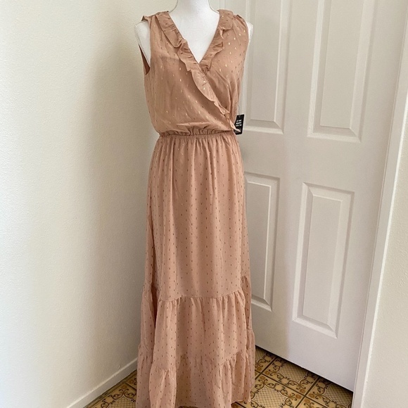 Express Metallic Clip Dot Ruffle Maxi Dress Sz Med - Picture 2 of 7